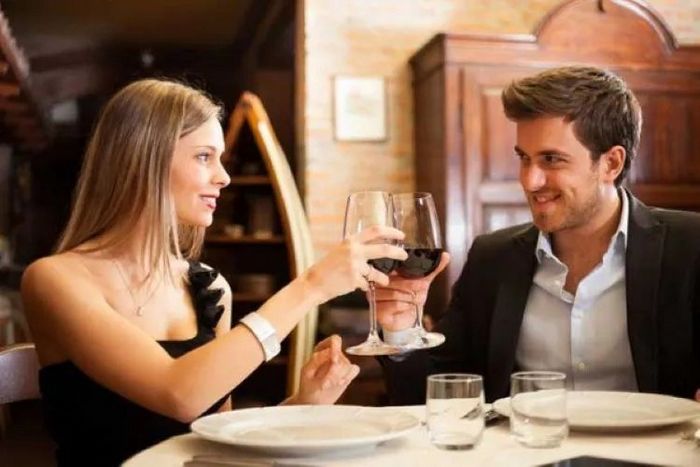 Amourmeet.com -- Completion Of Your Dating Battles